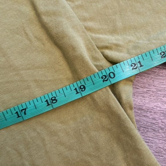 NWOT Noli Crop top- Large - Picture 3 of 4